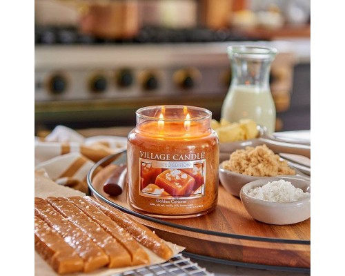 Декоративная свеча Village Candle Золотая Карамель (389 грамм)