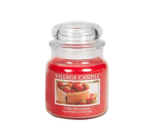 Декоративная свеча Village Candle Сочная клубника (389 грамм)
