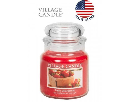 Декоративная свеча Village Candle Сочная клубника (389 грамм)