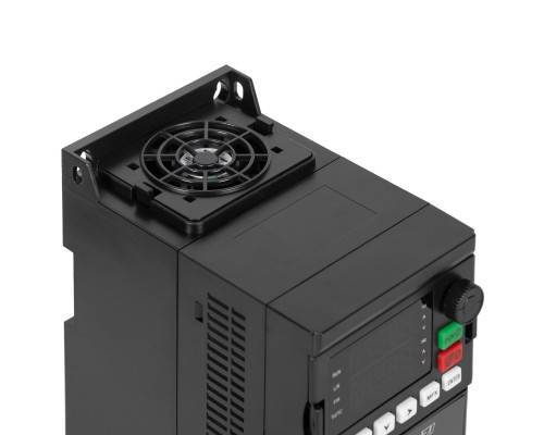Преобразователь частоты SHUFT SKI70-1D5G-1 1,5 кВт, 220В Преобразователь частоты SHUFT SKI70-1D5G-1 1,5 кВт, 220В