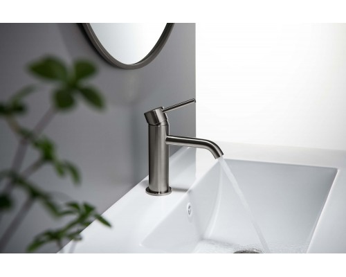 AQ1310BGM ЕВРОПА смеситель для раковины 89, без донного клапана, оружейная сталь (шлиф. черный хром) AQ1310BGM