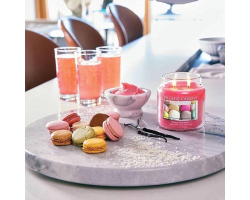 Декоративная свеча Village Candle Французское печенье (389 грамм)