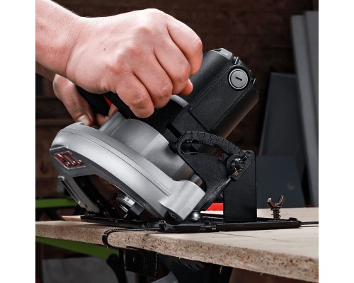 Пила P.I.T. циркулярная PKS185-C4 (1200Вт, 5500 об/мин, диск 185 мм, глубина пропила 47/61мм)