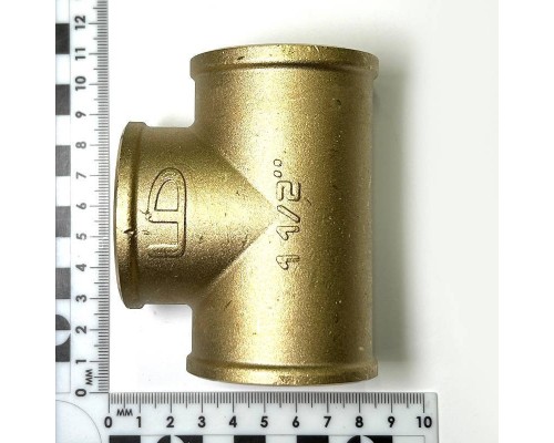 Тройник резьбовой DN40 ВВВ 1.1/2 латунь