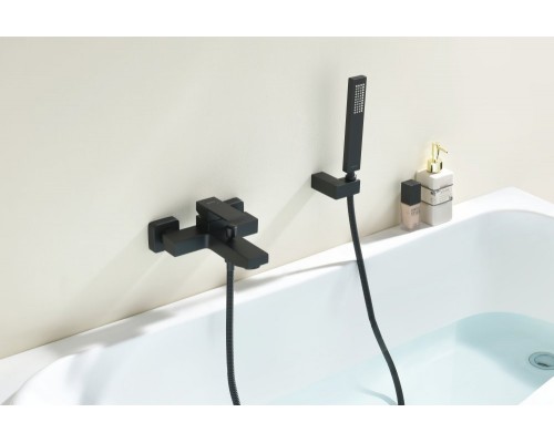 AQ1649MB ЛИБРА смеситель для ванны с душевым набором 1jet, матовый черный AQ1649MB