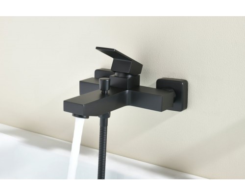 AQ1649MB ЛИБРА смеситель для ванны с душевым набором 1jet, матовый черный AQ1649MB