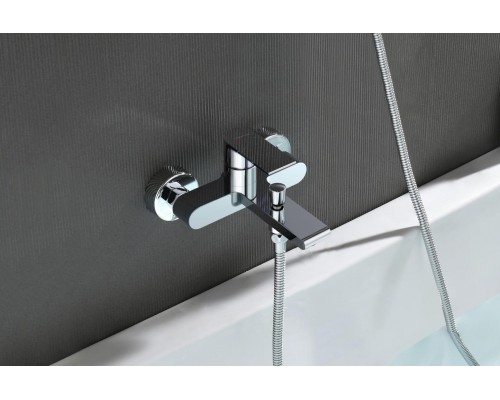 AQ1440CR ЛИРА смеситель для ванны AQ1440CR