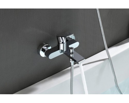 AQ1440CR ЛИРА смеситель для ванны AQ1440CR