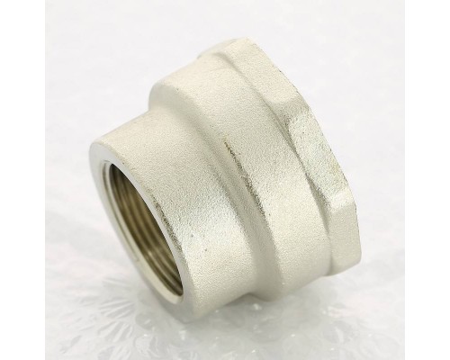 Муфта В UNI-FITT 2" х 1 1/4" никелированная Муфта В UNI-FITT 2" х 1 1/4" никелированная
