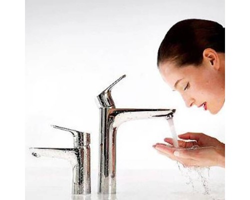 Смеситель для раковины HansGrohe HG Focus 100 со сливным гарнитуром хром