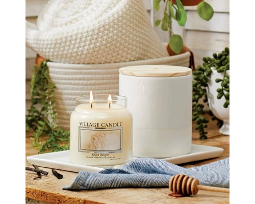 Декоративная свеча Village Candle Dolce Delight (213 грамм)