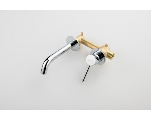 AQ1313CR ЕВРОПА смеситель для раковины настенный 2 отв. (внешняя и скрытая часть) AQ1313CR