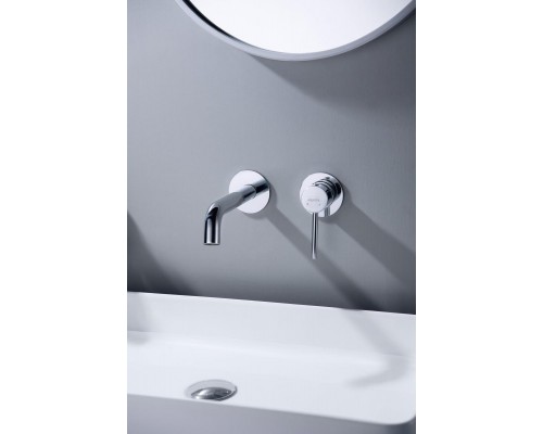 AQ1313CR ЕВРОПА смеситель для раковины настенный 2 отв. (внешняя и скрытая часть) AQ1313CR