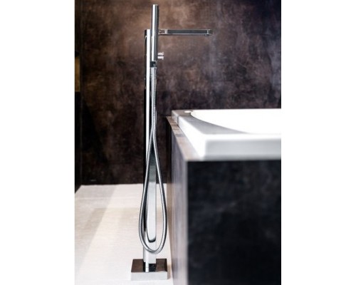 Смеситель напольный для ванны CR 080.00 X070101