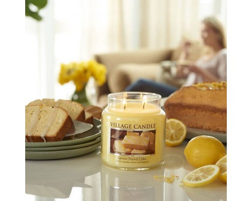 Декоративная свеча Village Candle Лимонный пирог (389 грамм) Декоративная свеча Village Candle Лимонный пирог (389 грамм)