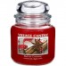 Декоративная свеча Village Candle Перец и корица (389 грамм)