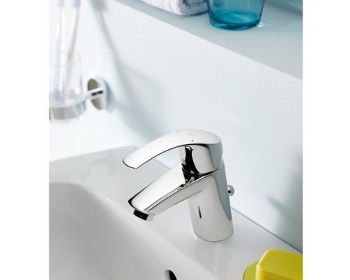 23372002 Eurosmart New Смеситель для раковины с цепочкой, S-size, хром (снят, до оконч складских остатков) 23372002