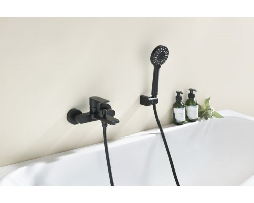 AQ1449MB ЛИРА смеситель для ванны с душевым набором 3jet, матовый черный AQ1449MB