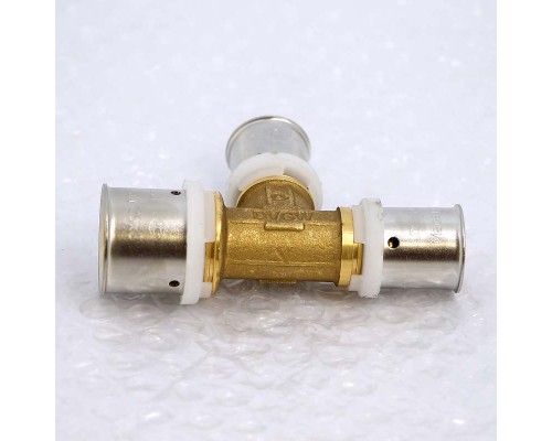 Тройник пресс UNI-FITT 26х20х20