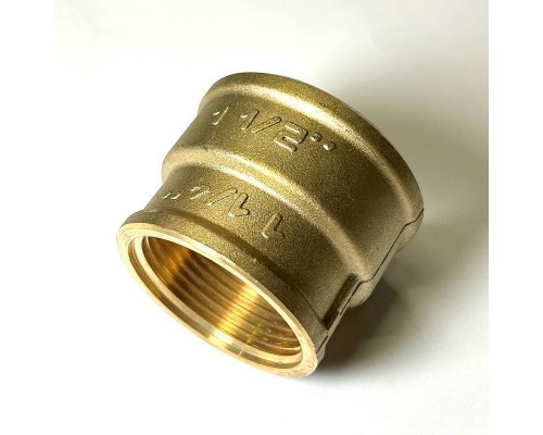 Муфта резьбовая переходная DN40х32 В 1.1/2 х В 1.1/4 латунь