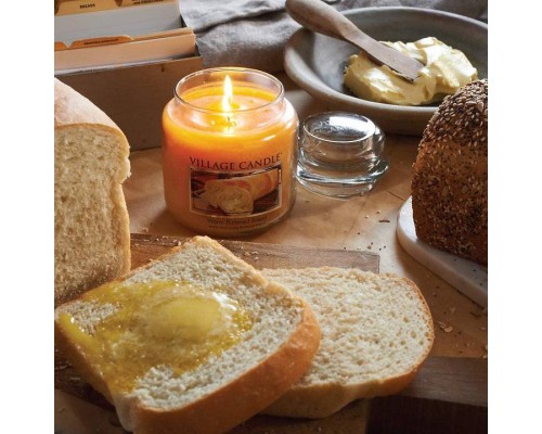 Декоративная свеча Village Candle Багет и сливочное масло (389 грамм)