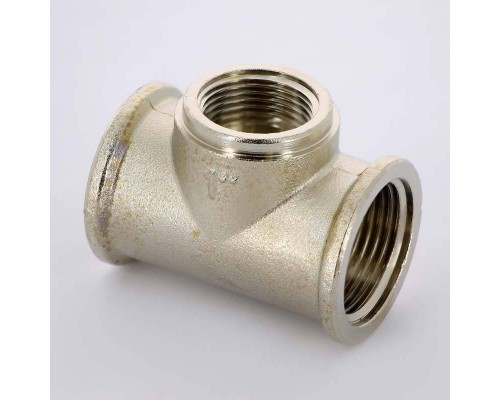 Тройник В никелированный UNI-FITT 1"x3/4"x1" Тройник В никелированный UNI-FITT 1"x3/4"x1"