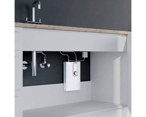 Водонагреватель электрический проточный Stiebel Eltron DCE 11/13 кВт H (380В) Водонагреватель электрический проточный Stiebel Eltron DCE 11/13 кВт H (380В)