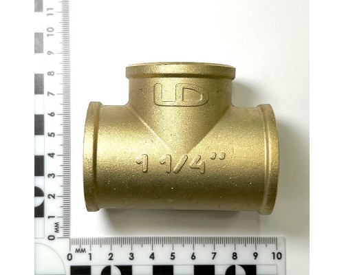 Тройник резьбовой DN32 ВВВ 1.1/4 латунь