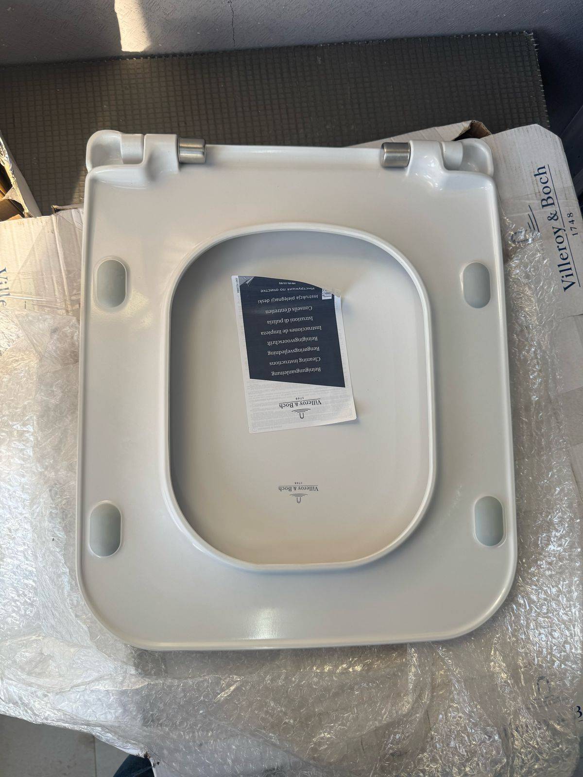 Сиденье для унитаза Villeroy & Boch Verity Line альпийский белый (поврежденный) 8M19S101