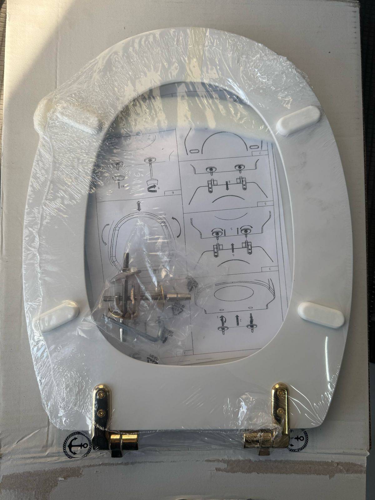 Сиденье для унитаза Villeroy & Boch Verity Line альпийский белый (поврежденный) 8M19S101