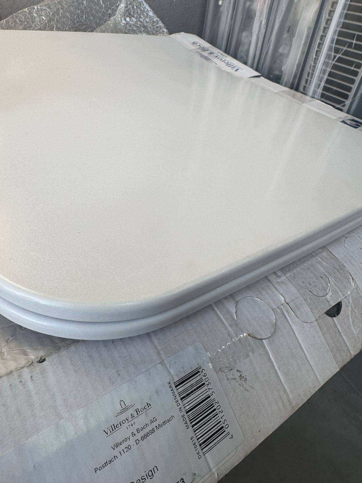 Сиденье для унитаза Villeroy & Boch Verity Line альпийский белый (поврежденный) 8M19S101