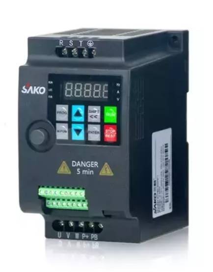 Преобразователь частоты SHUFT SKI780-0D4-4 0,4 кВт 380 В SKI780-0D4-4