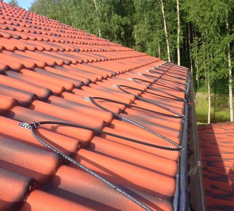 Саморегулирующийся нагревательный кабель ERGERT SELF-REGULATING GUTTER 25 Вт/м ETSG-225