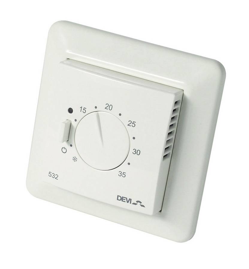 Терморегулятор DEVI DEVIreg 532 с датчиками пола и воздуха 140F1037