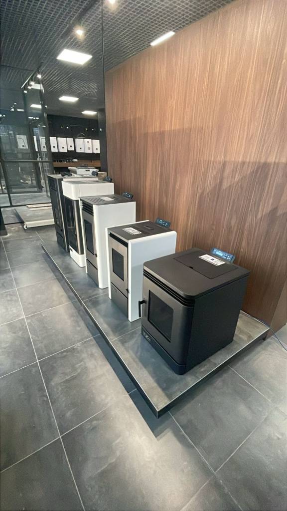 Камин пеллетный ZOTA A9H15 9 кВт WiFi 00-00000815