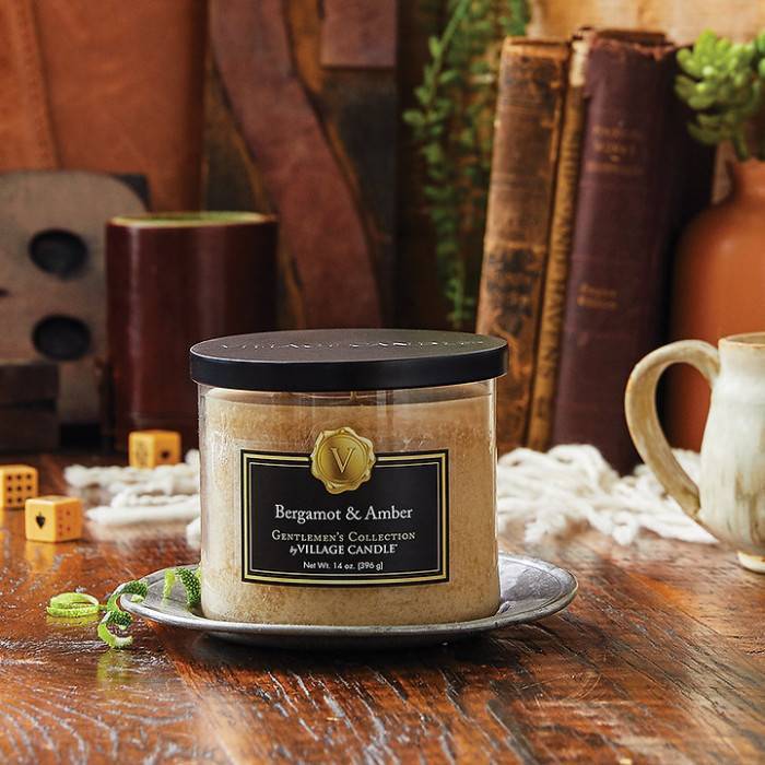 Ароматическая свеча Village Candle Bergamot & Amber Бергамот и амбра 396 г 10223