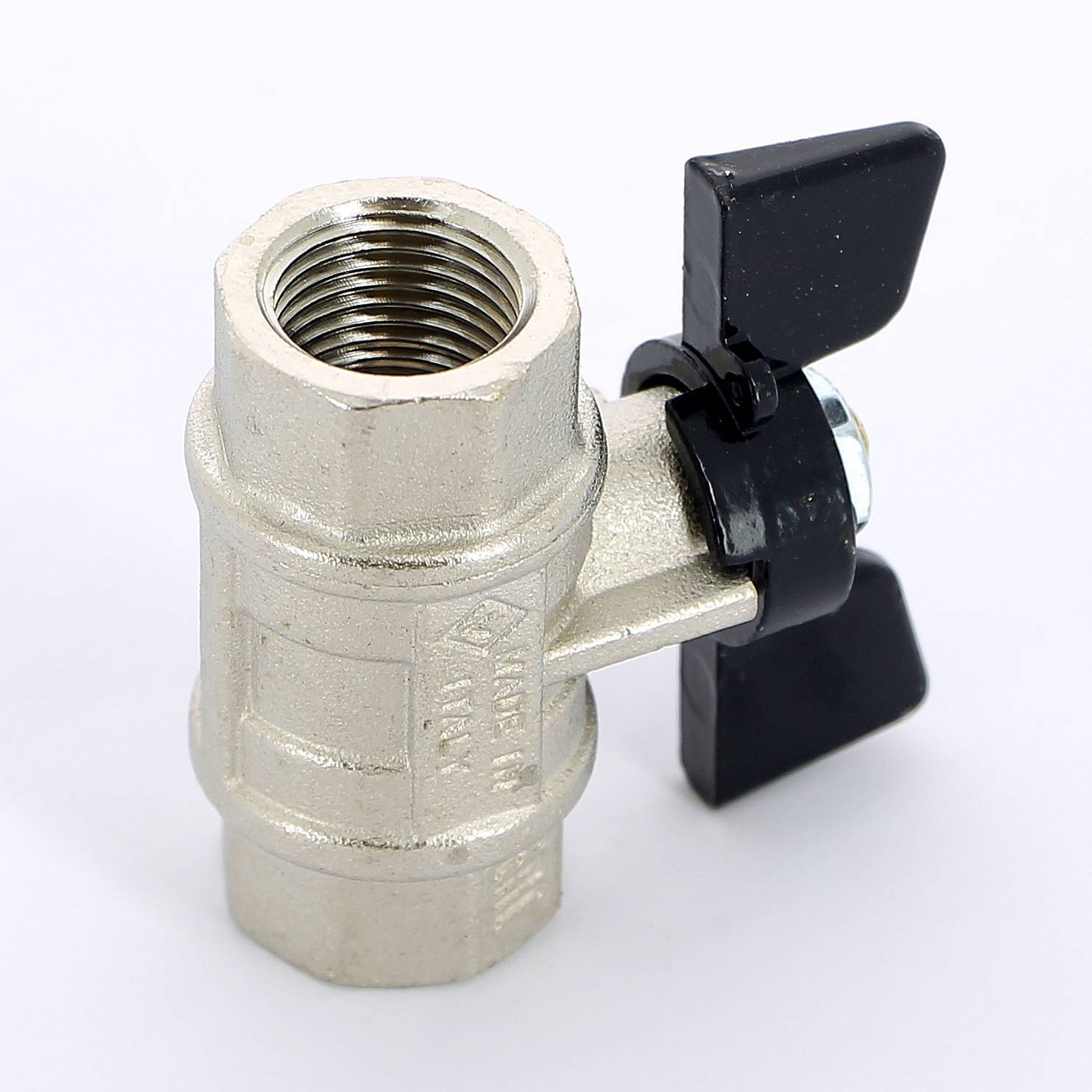 Кран шаровой Bugatti NEVADA 1/2 ВВ ручка-бабочка 4020094