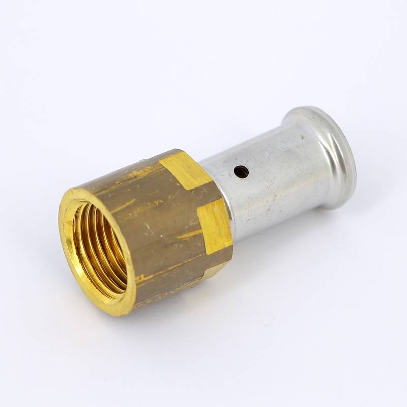 Муфта пресс Henco с внутренней резьбой 16x1/2 18P-1604