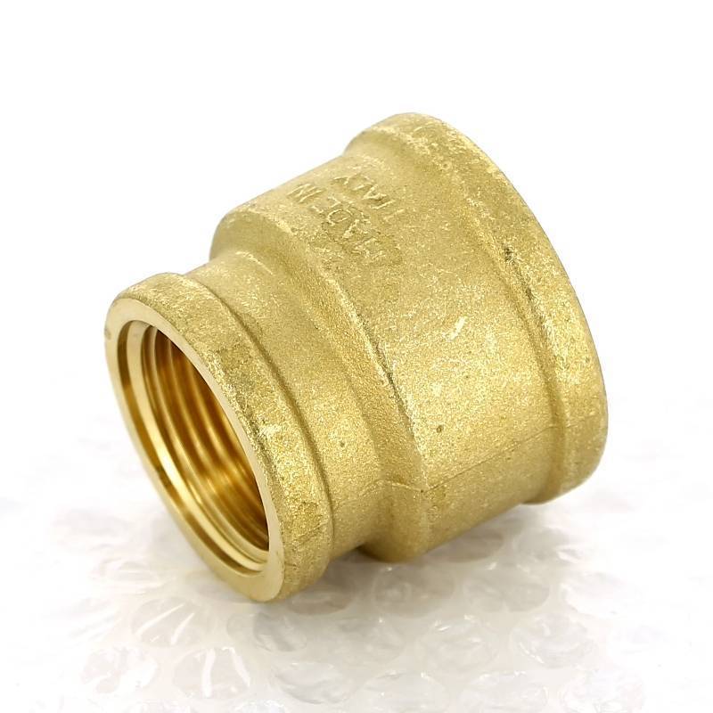 Муфта латунная Tiemme 1 1/4 x 1 дюйм ВР-ВР 1500110