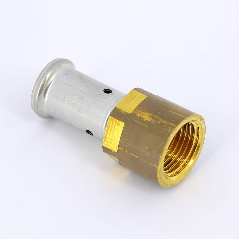 Муфта пресс Henco с внутренней резьбой 16x1/2 18P-1604