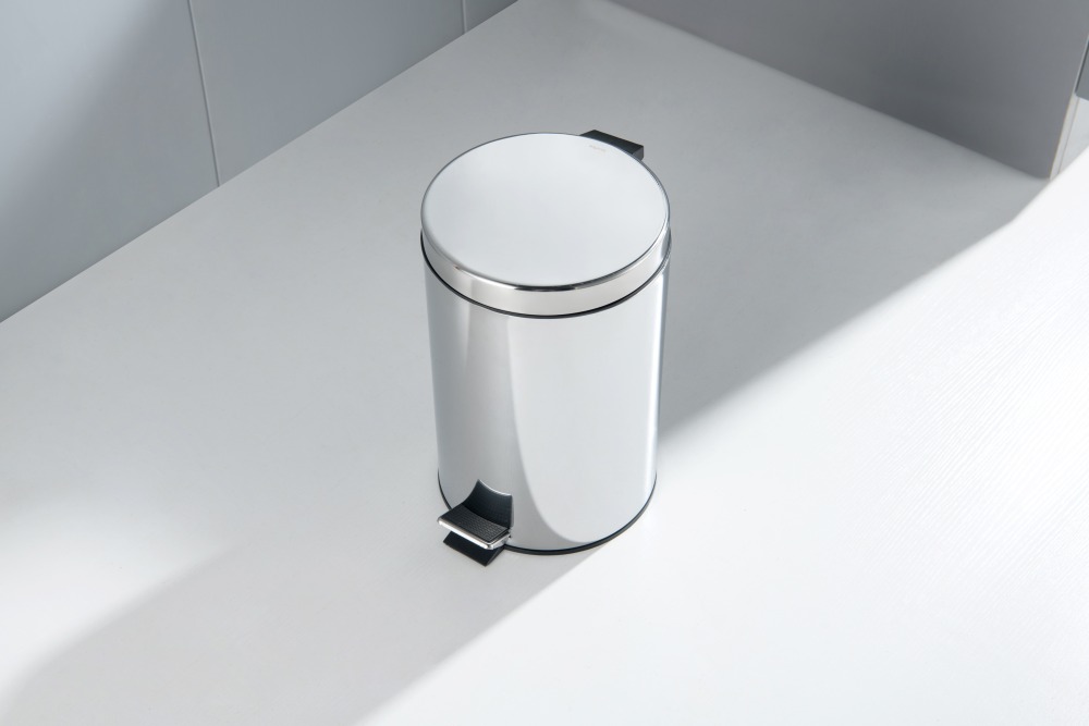 Корзина для мусора с педалью Aquatek 8 л полированный хром AQ4992CR