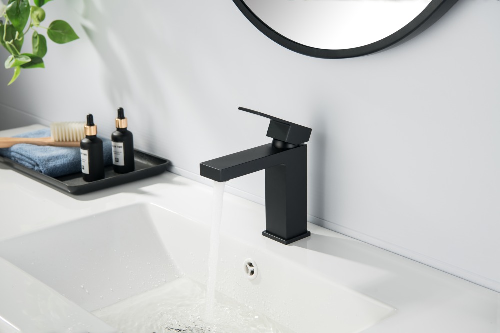 Смеситель для раковины Aquanet Либра 114 мм без донного клапана матовый черный AQ1610MB