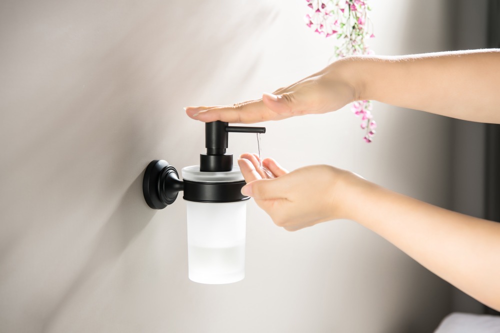 Дозатор для жидкого мыла Aquatek Классик матовый черный AQ4505MB