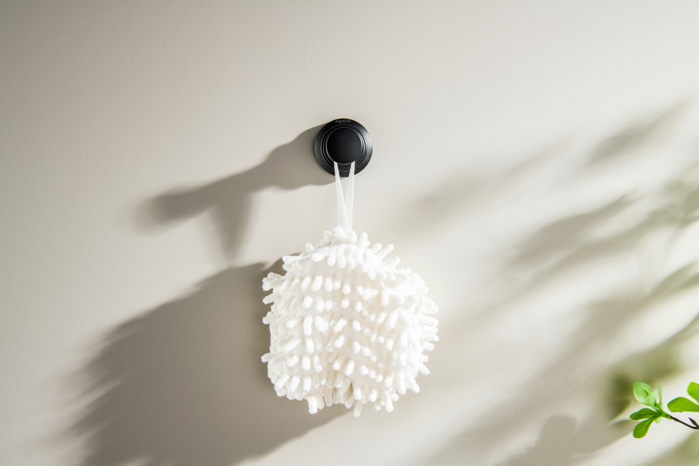 Крючок для ванной Aquatek Классик матовый черный AQ4501MB