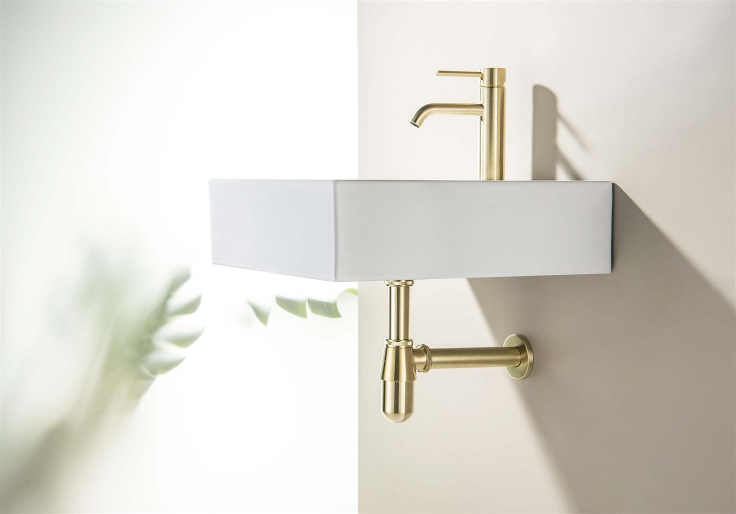 Сифон для раковины Aquatek шлифованное золото AQ6014BG