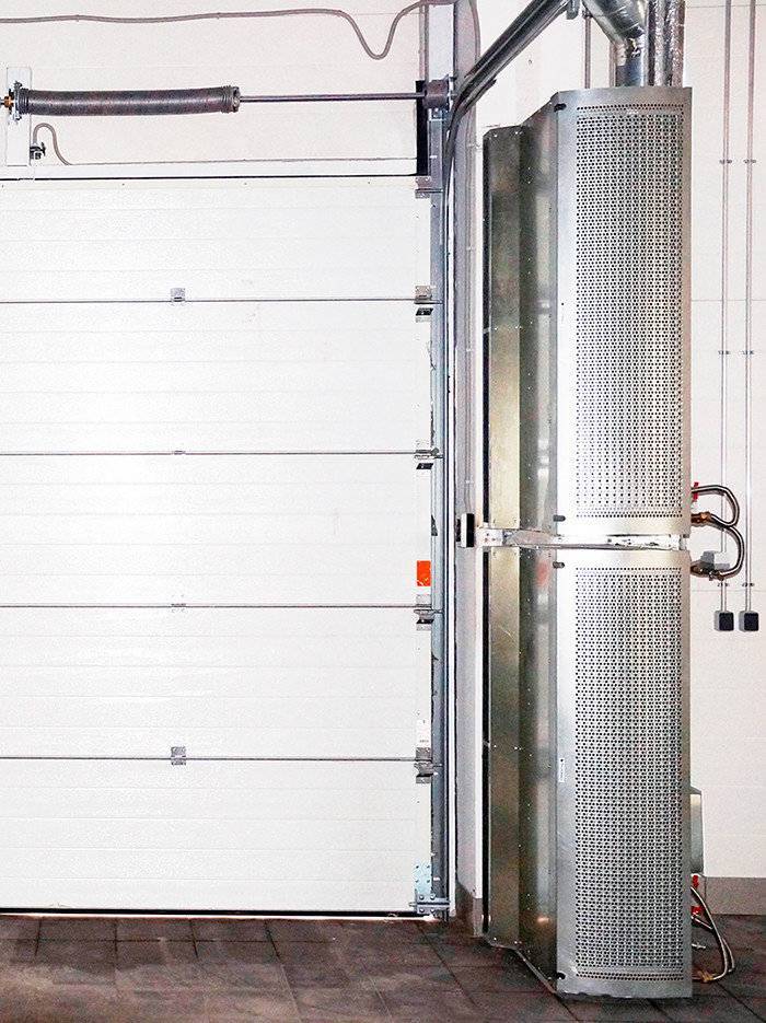 Тепловая завеса водяная Тепломаш КЭВ-140ПW 125010