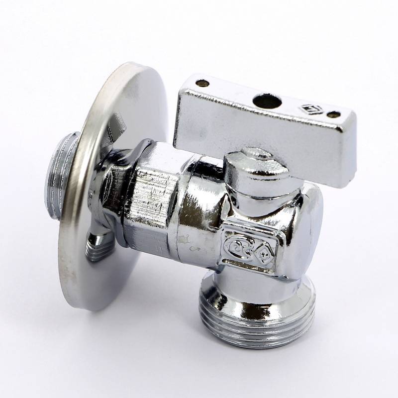 Кран шаровой Bugatti Miami 883 1/2 НР х 3/4 НР с розеткой 08830002