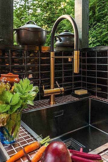 Смеситель для кухни Omoikiri Kanto-LG выдвижной излив под фильтр светлое золото 4994014