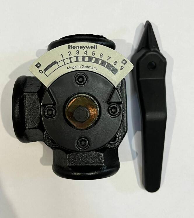 Клапан смесительный трехходовой Wolf V5431A DN25 PN6 Kvs 10 м3/ч V5431A1047