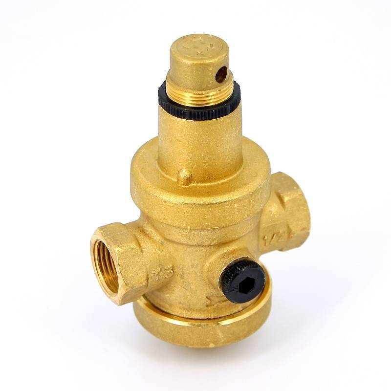 Редуктор давления UNI-FITT ВВ 1/2 латунный под аксиальный манометр 204G2140